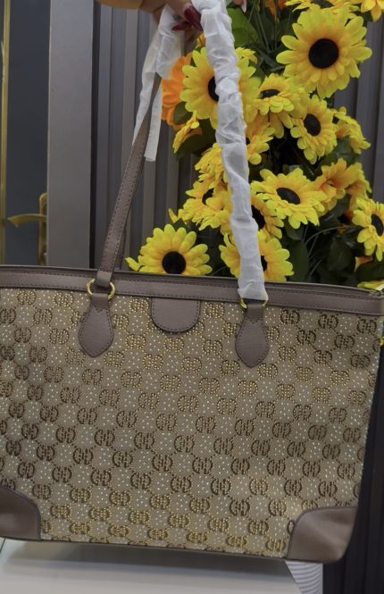 Stone tote bag